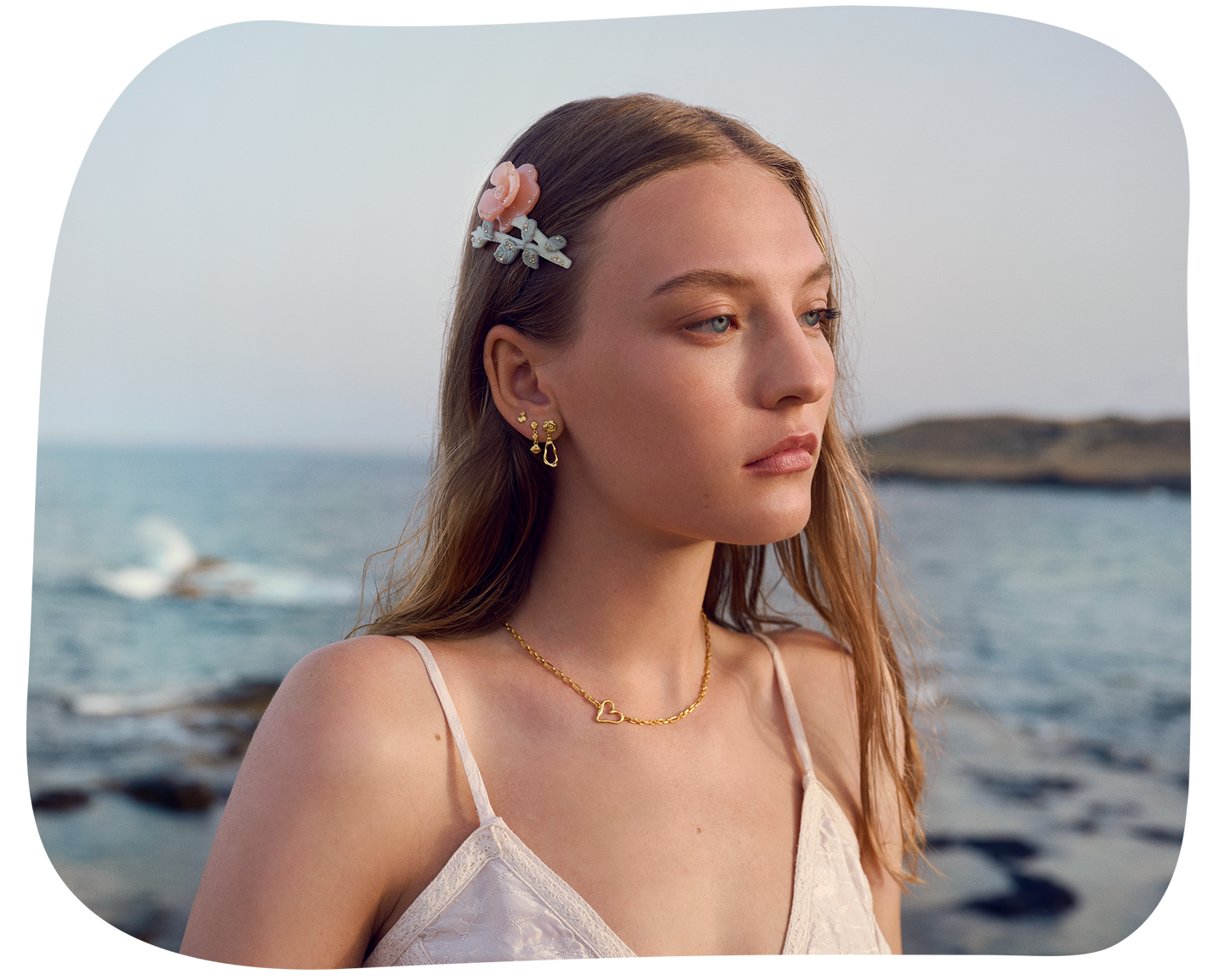 Swan Hairclaw Rainbow